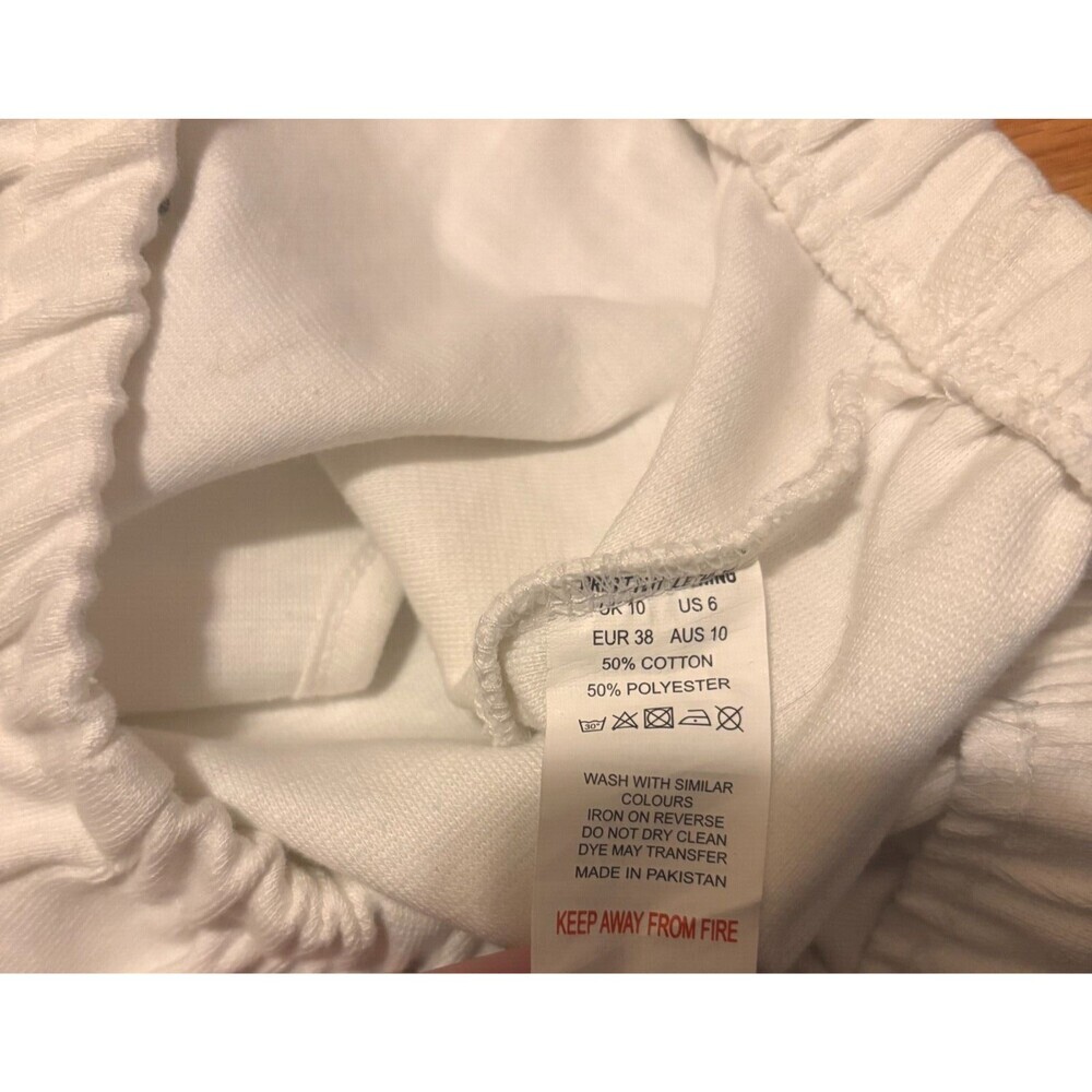 Pretty Little Thing White Textured Sleeveless Crop Top Women’s Size 6 - Picture 6 of 6